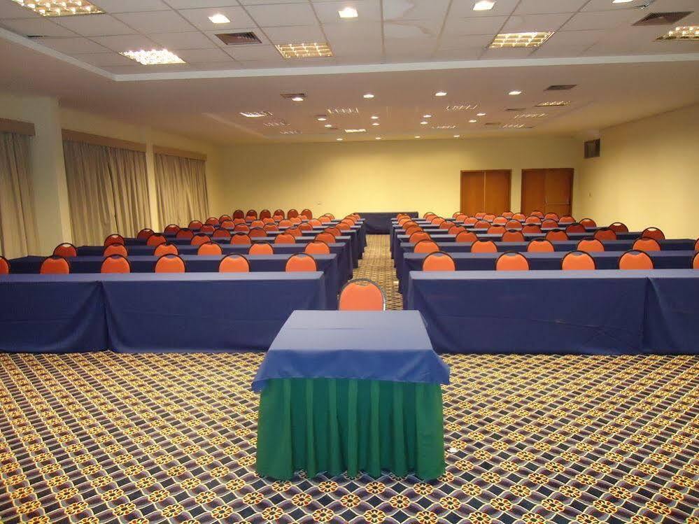 Taua Hotel Атибая Екстериор снимка
