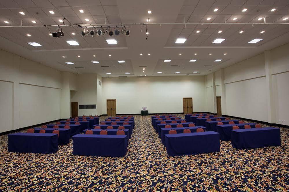 Taua Hotel Атибая Екстериор снимка
